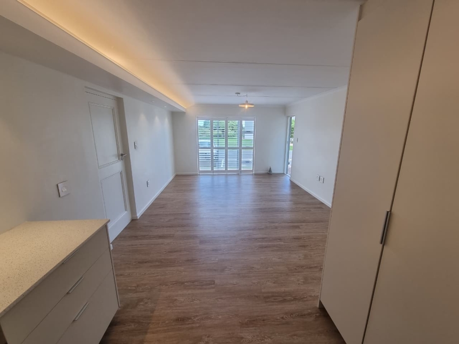 To Let 2 Bedroom Property for Rent in Big Bay Western Cape